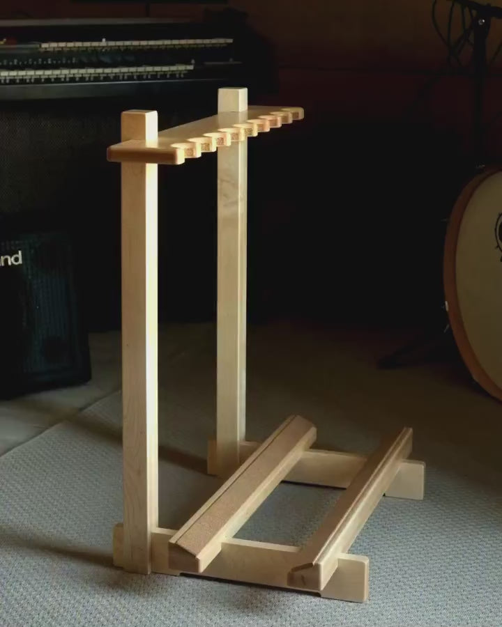 Court Guitar Rack